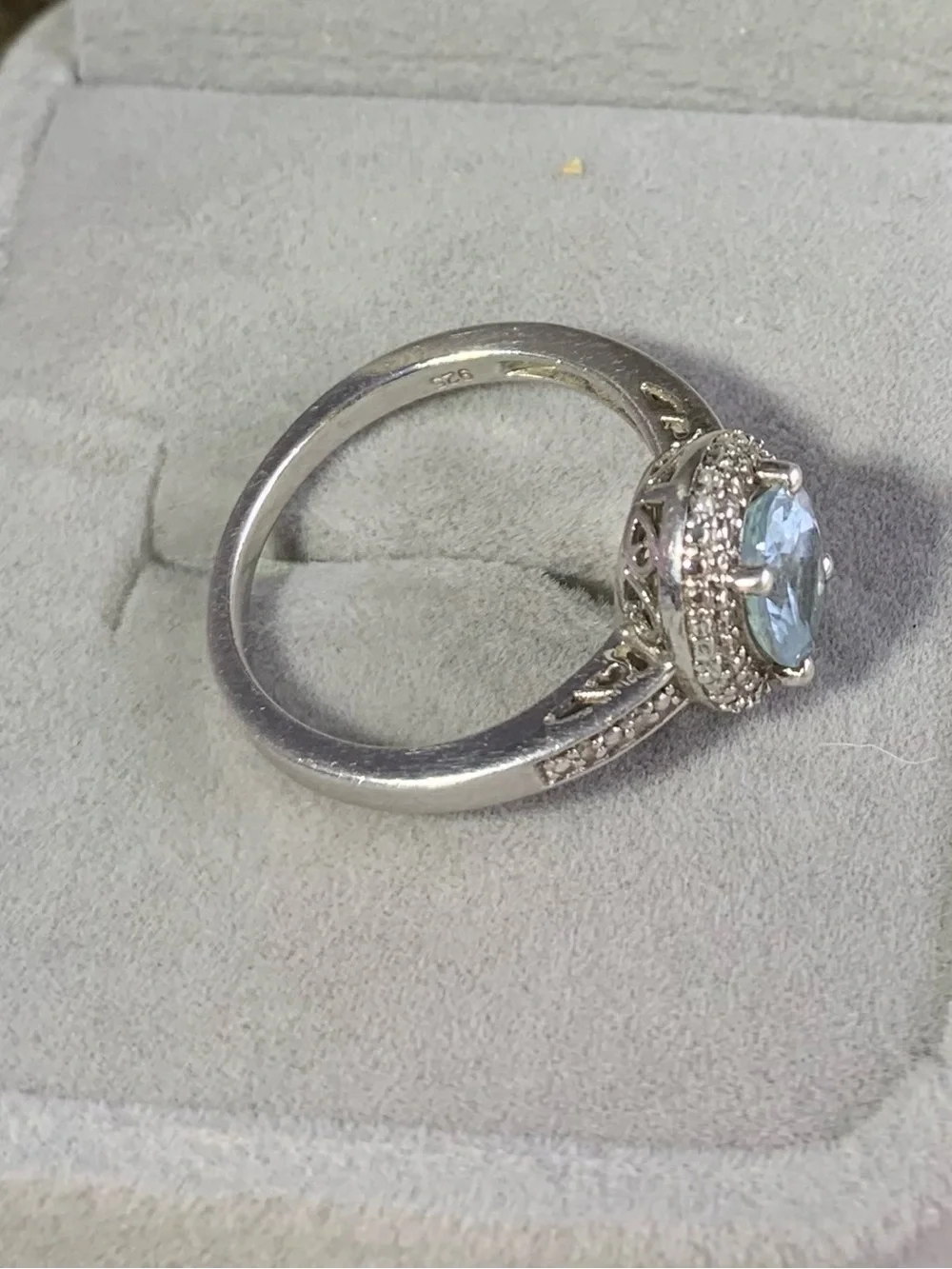 Vintage sterling silver blue topaz ring delicate oval